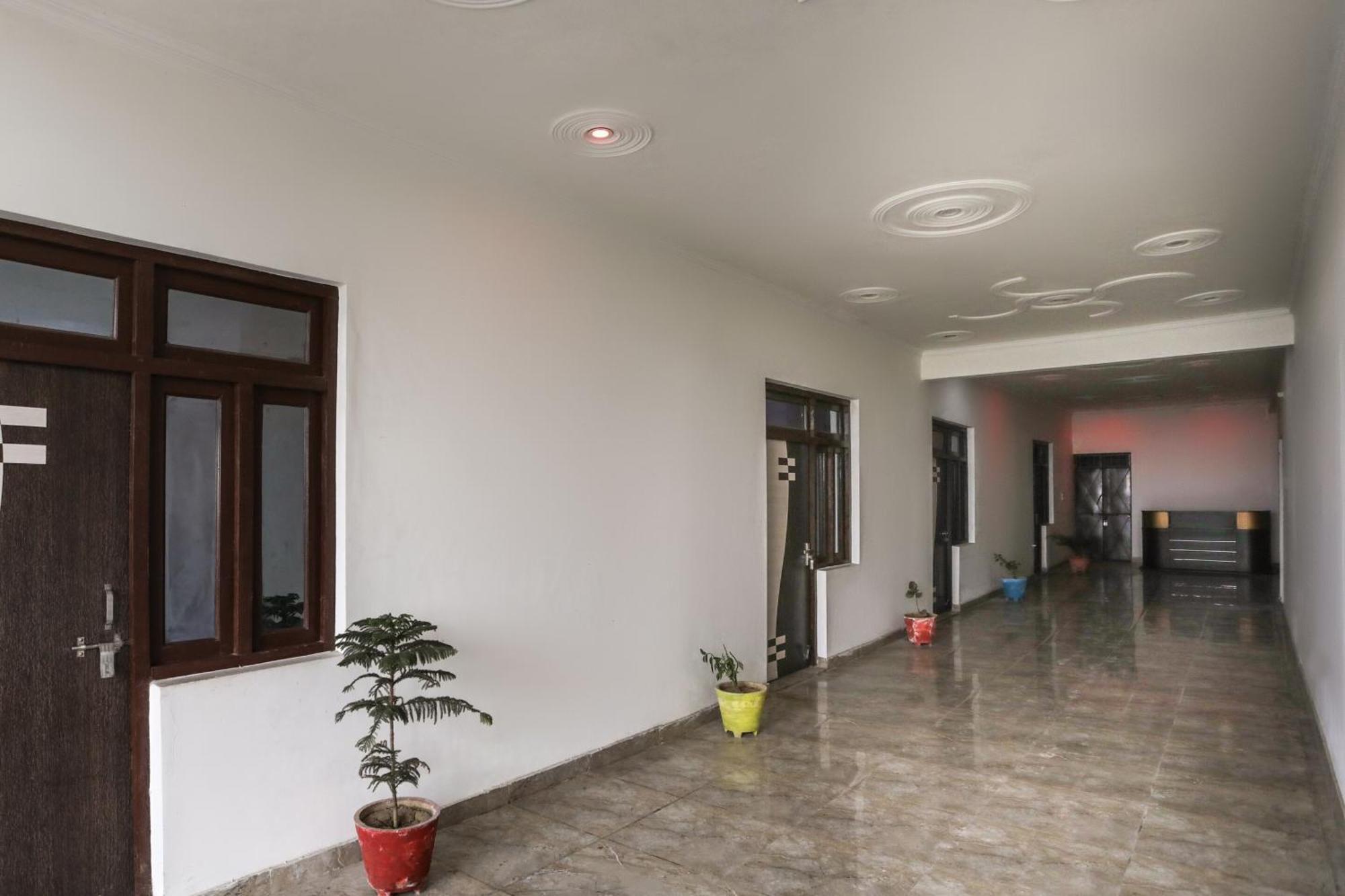 OYO 67790 Hotel Aarush Jhajhar Exterior foto