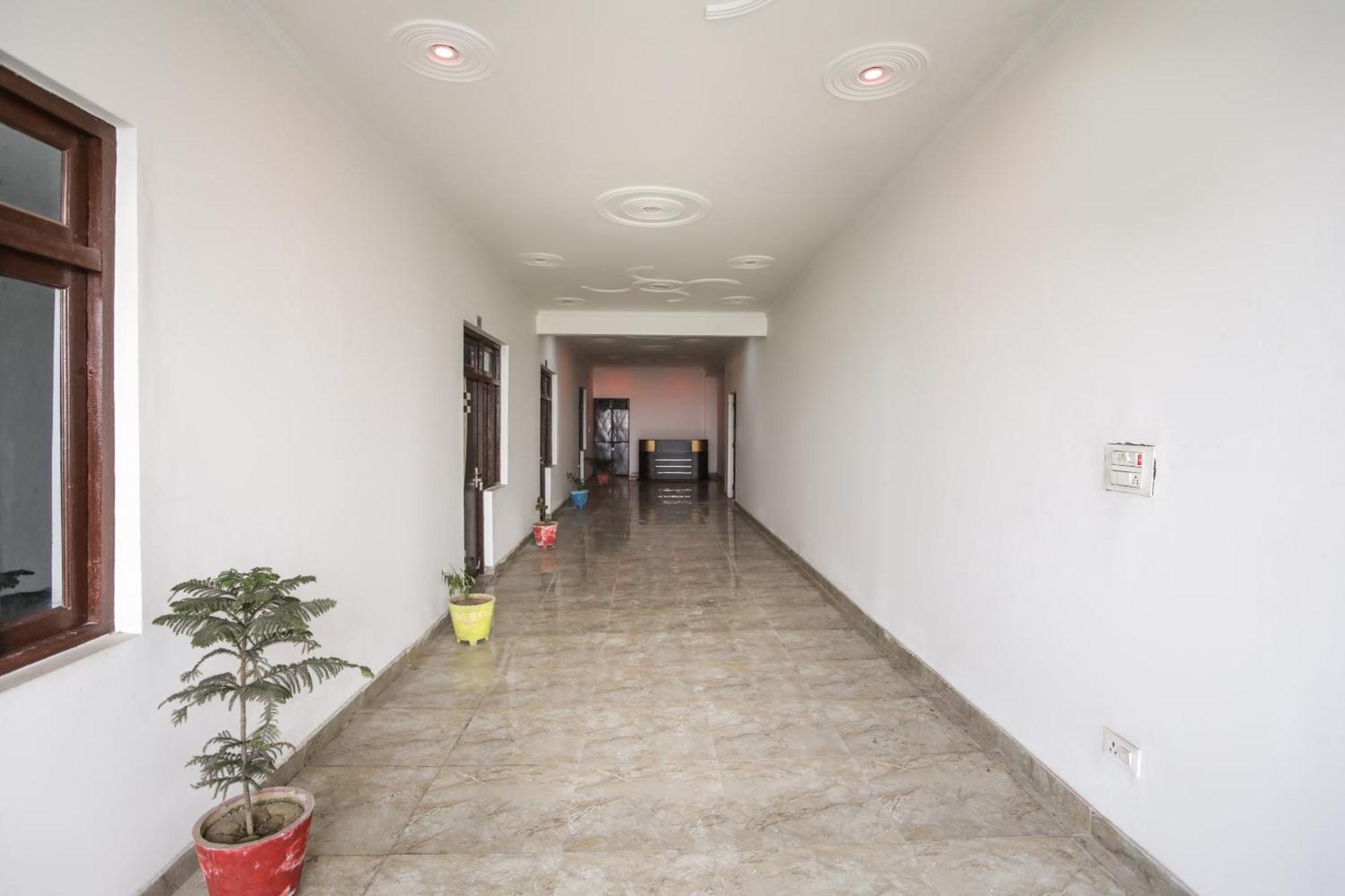 OYO 67790 Hotel Aarush Jhajhar Exterior foto