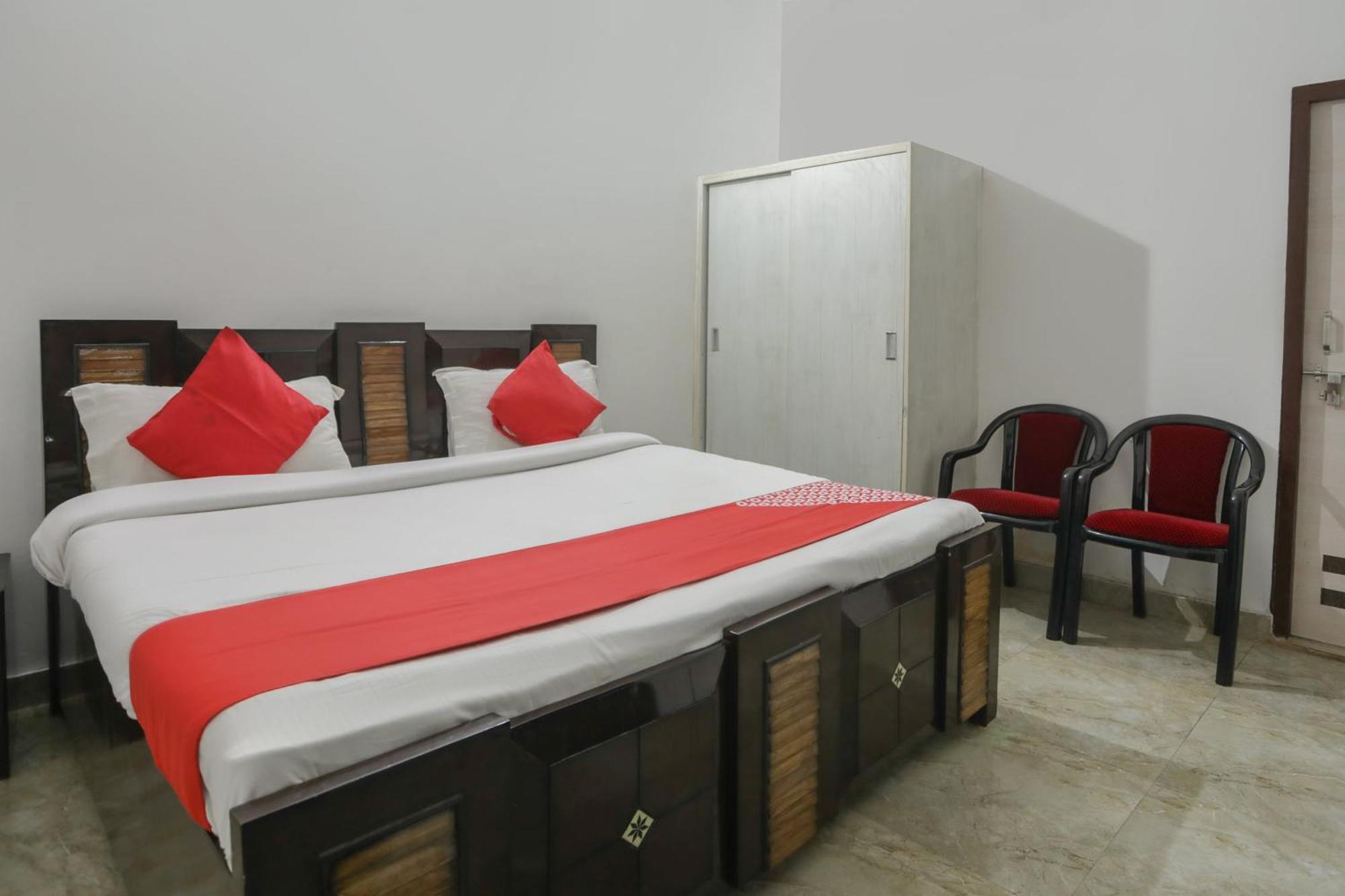OYO 67790 Hotel Aarush Jhajhar Exterior foto